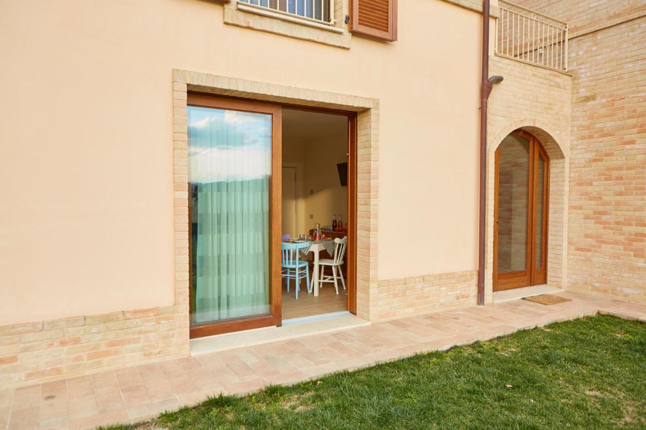 Agriturismo Nido Delle Rondini Macerata Exterior photo